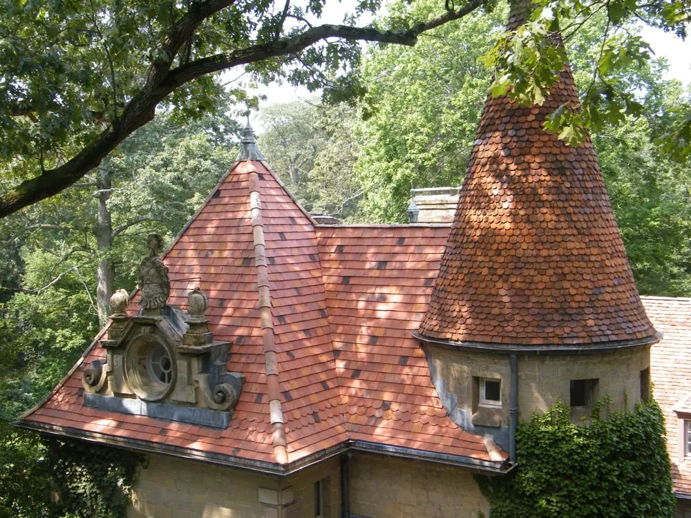 Slide of Euro-Tech Construction