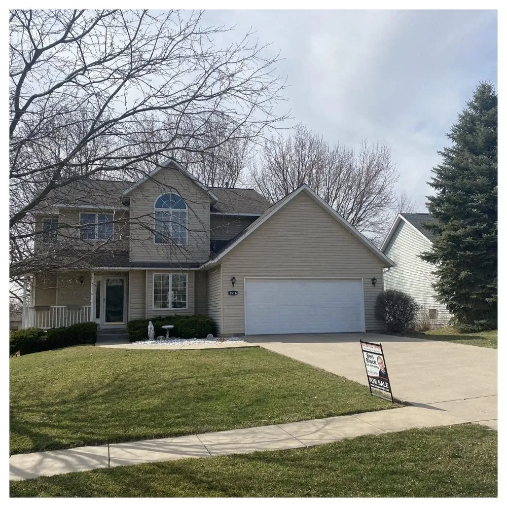 Reliable roof leak repair experts serving Conroy, IA - Evans Roofing Home Repair