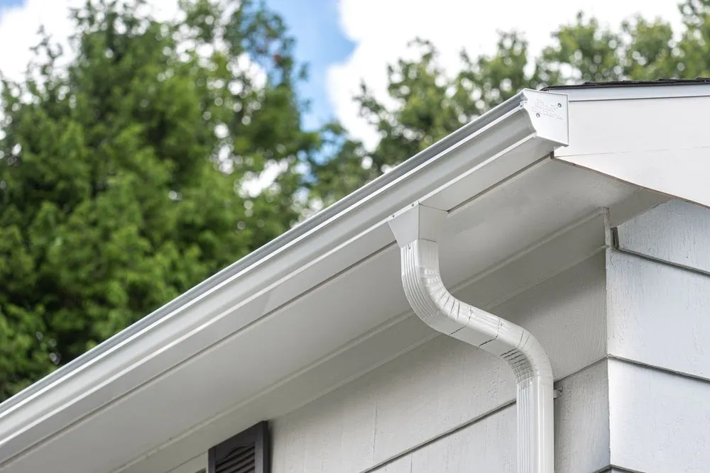 Reliable storm damage roof repair in Huntingdon Valley, PA - Everclad Solutions