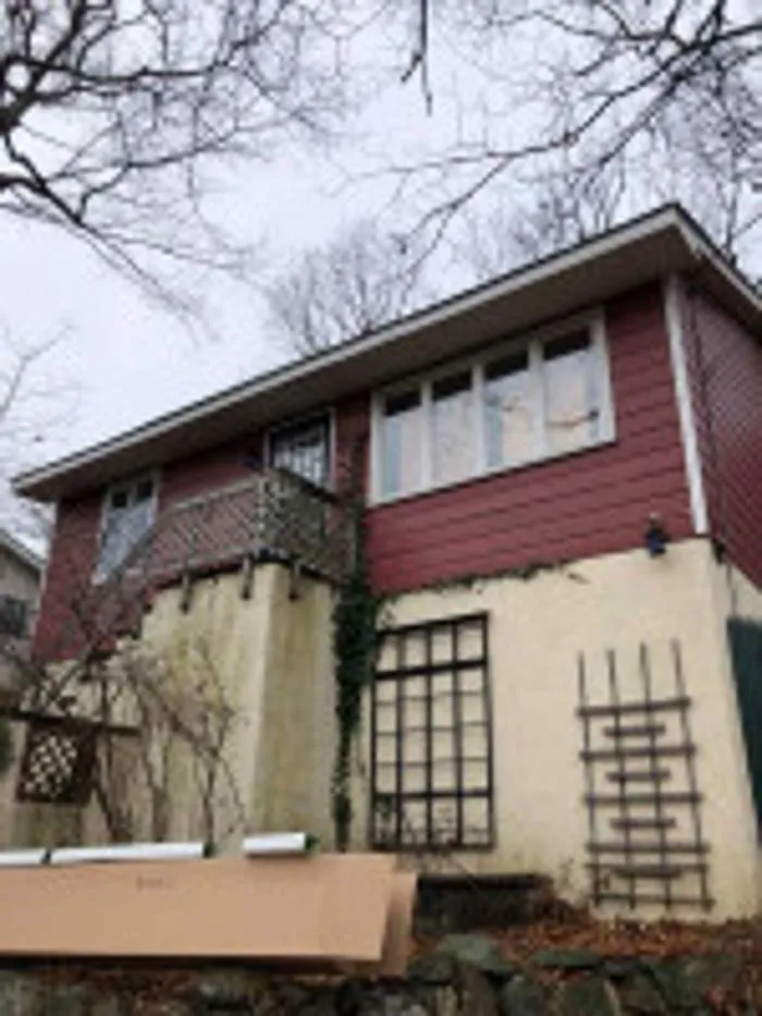 Slide of Everest Construction and Home Services