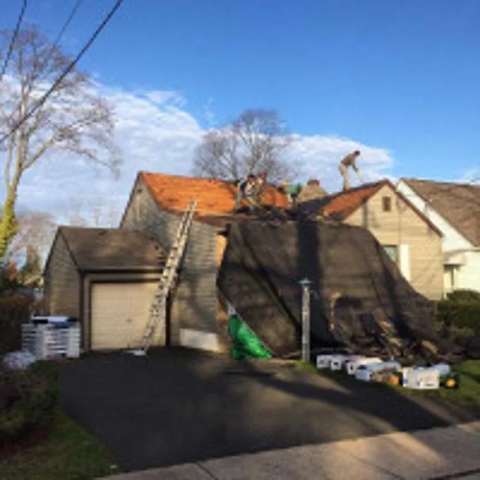 Slide of Everest Construction and Home Services