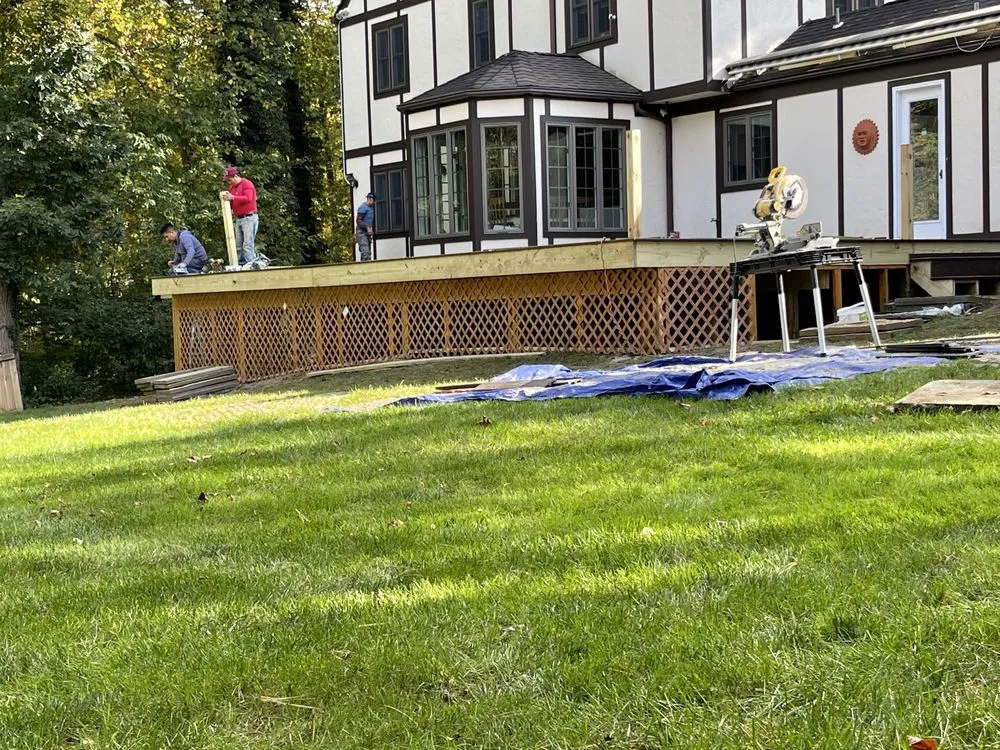 Slide of Everest Construction Group