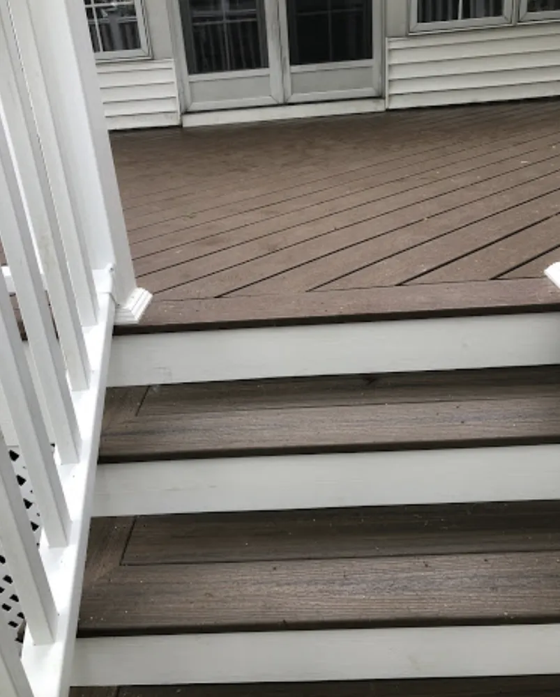 Slide of Everest Construction Group