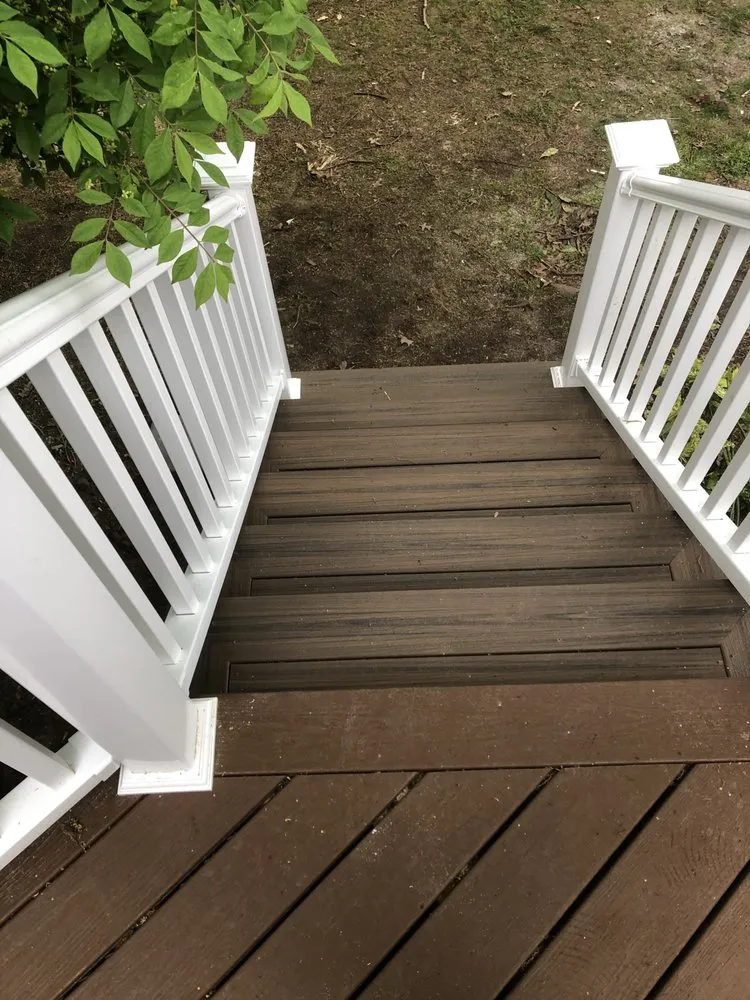 Slide of Everest Construction Group