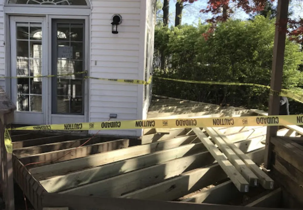 Slide of Everest Construction Group