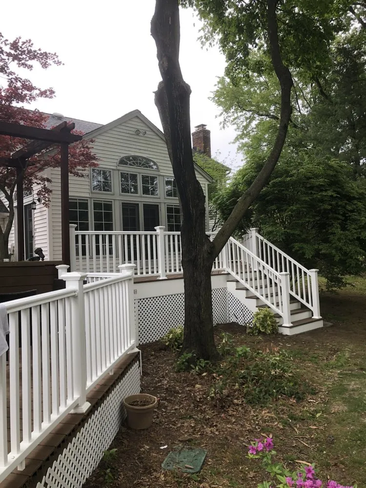 Slide of Everest Construction Group