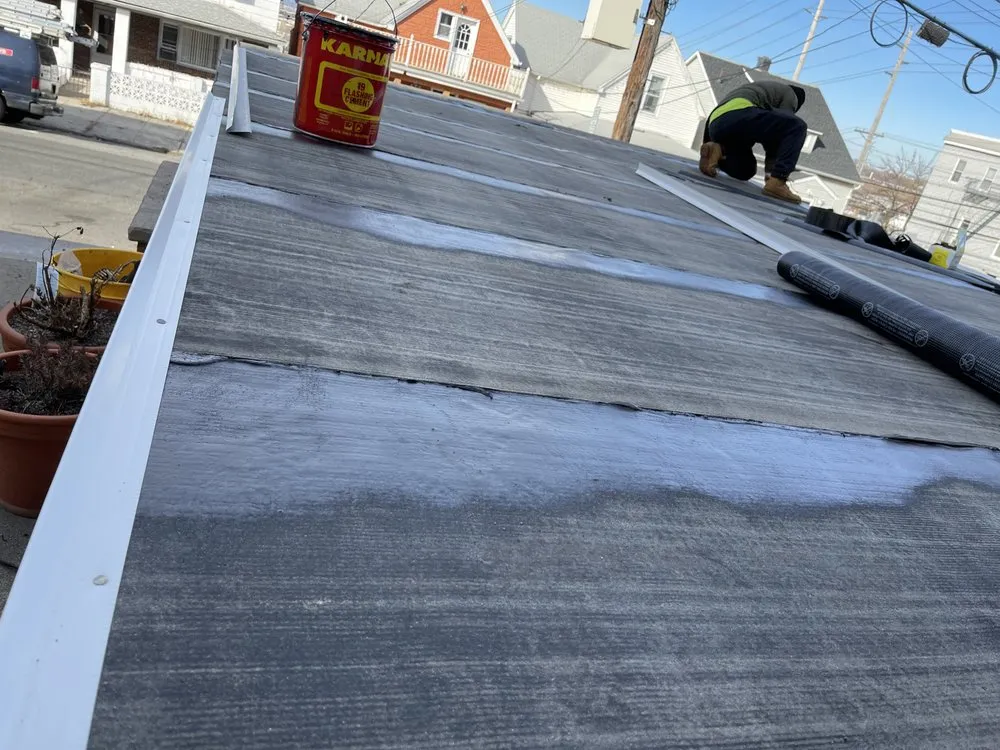 Slide of Everest Construction Group