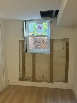 Everest Home Improvement Logo