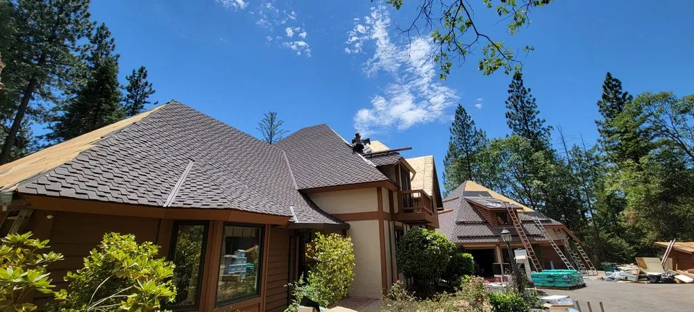 Slide of Everest Roofing