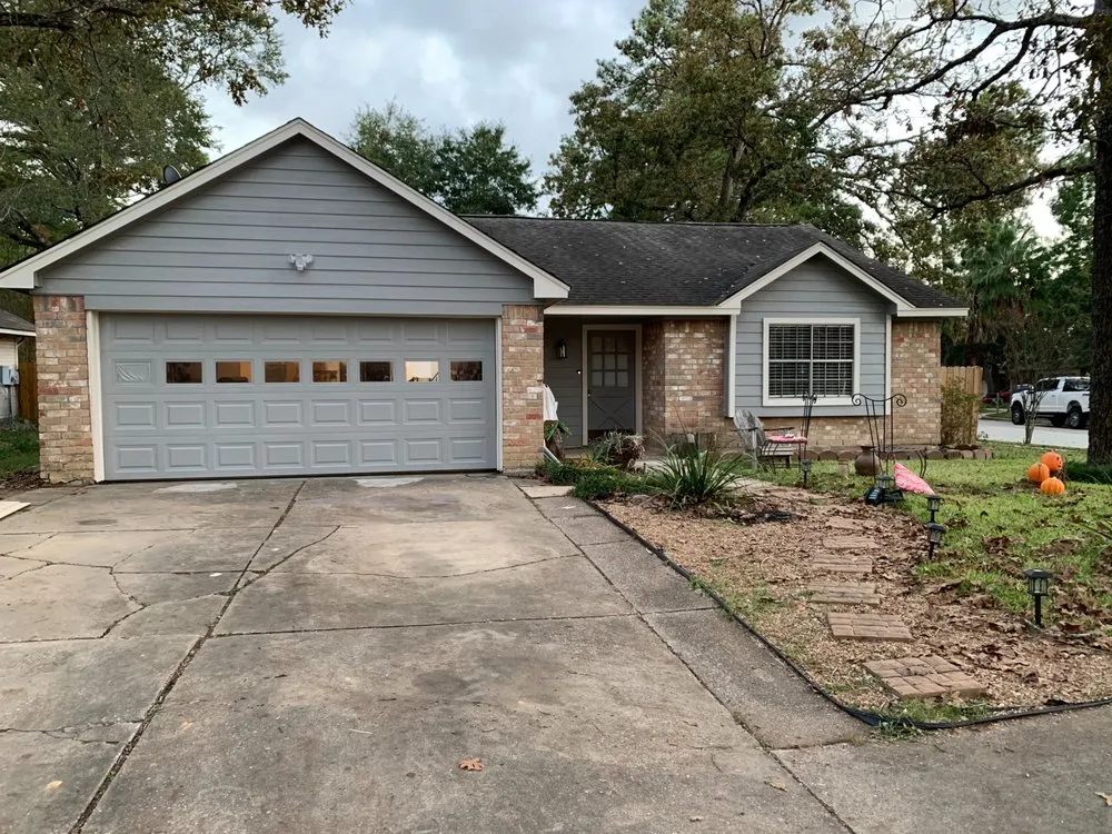 Slide of Everest Siding and Windows Contractor Houston