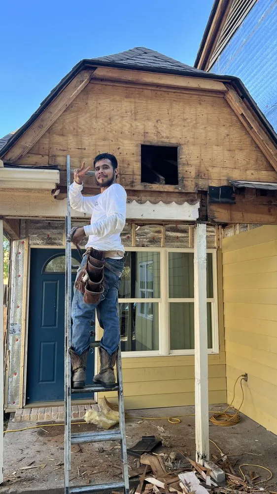 Slide of Everest Siding and Windows Contractor Houston