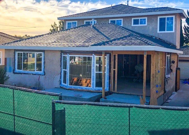 Slide of Everett Roofing