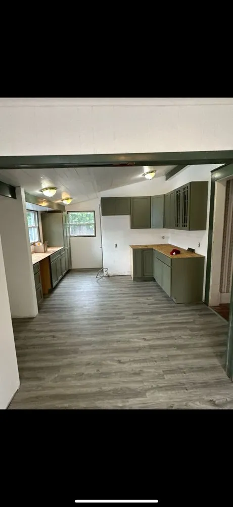 Slide of Everett’s Home Renovations