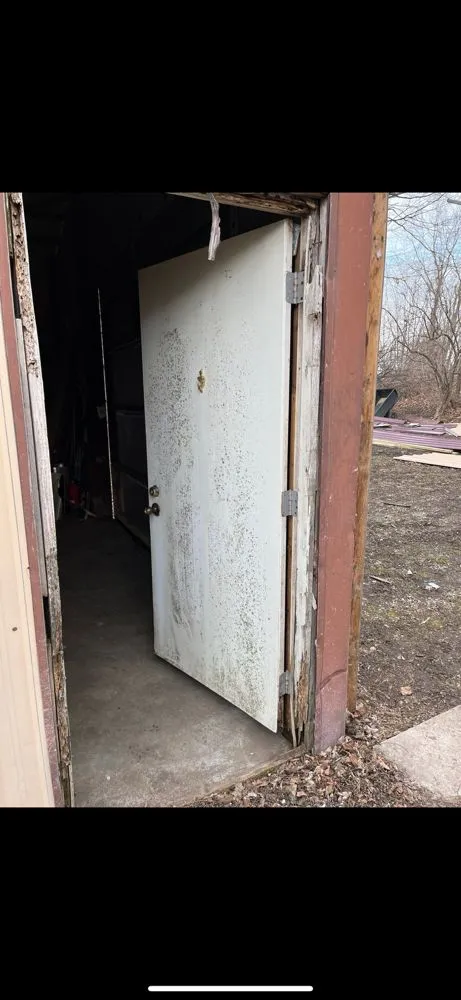 Slide of Everett’s Home Renovations