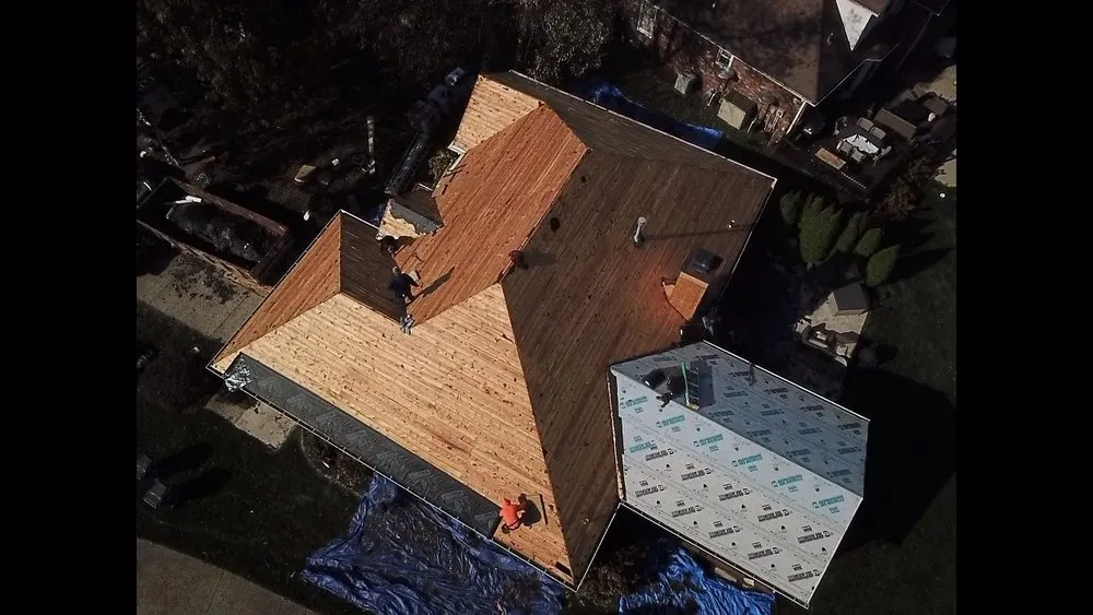 Slide of Evergreen Construction & Roofing