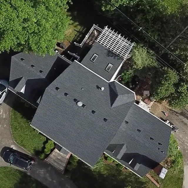 Slide of Evergreen Construction & Roofing