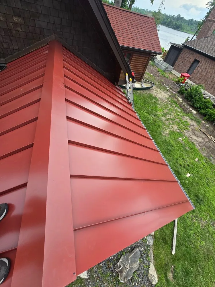 Slide of Evergreen Construction Company