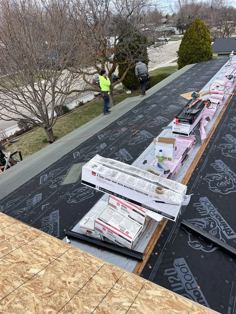 Slide of Evergreen Exteriors