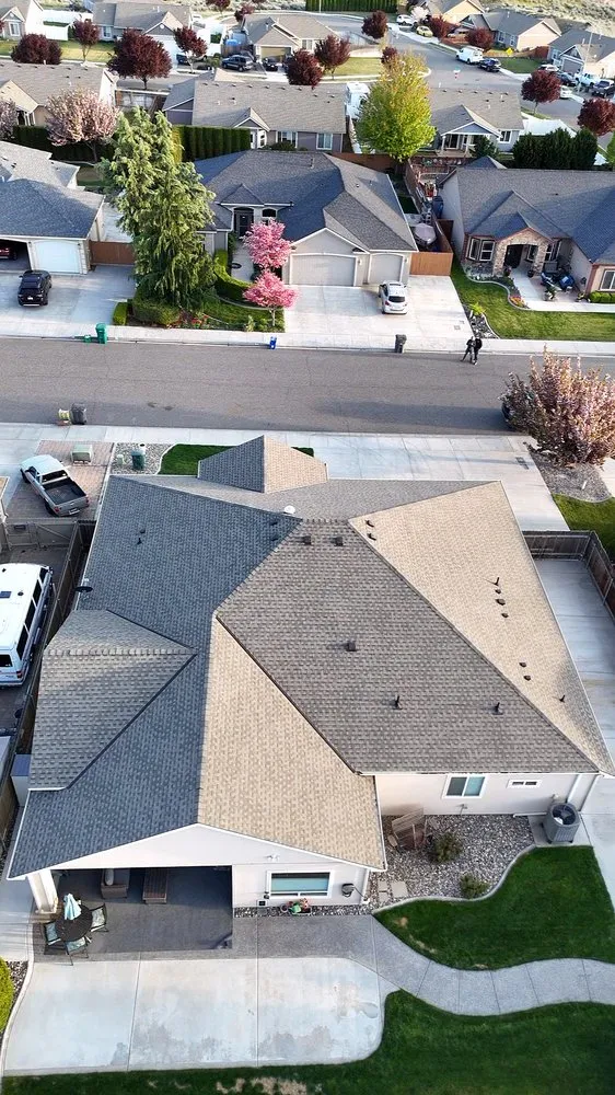 Slide of Evergreen Roofing & Construction