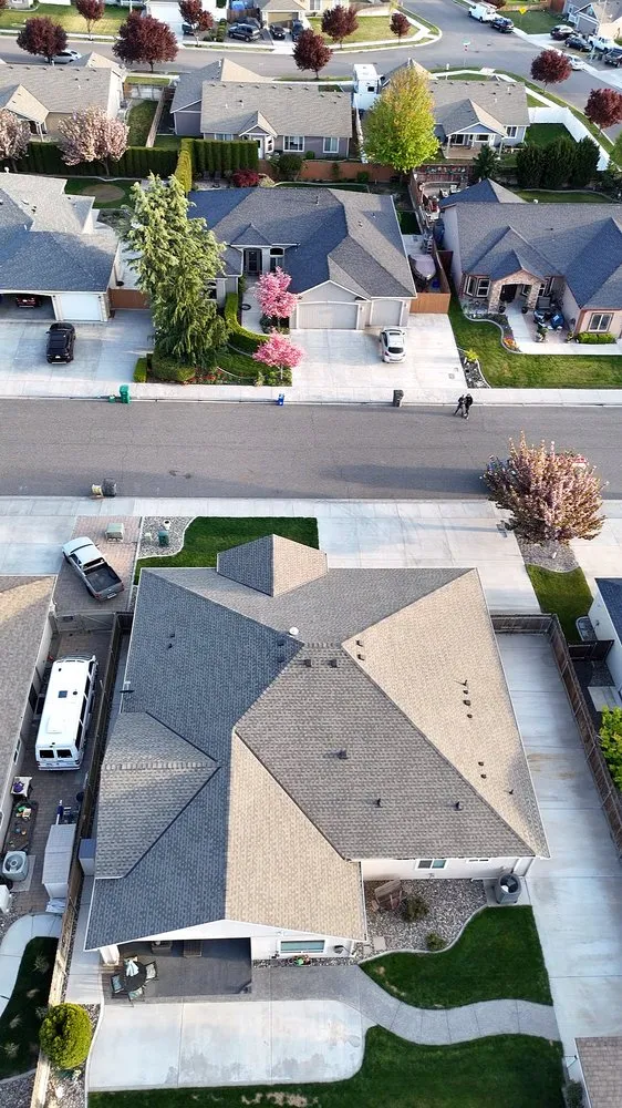 Slide of Evergreen Roofing & Construction