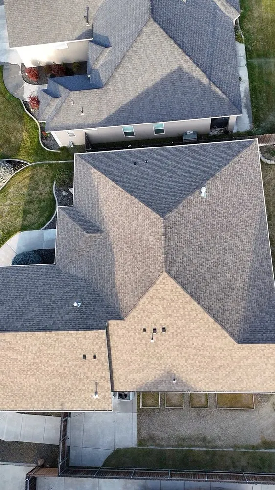 Slide of Evergreen Roofing & Construction