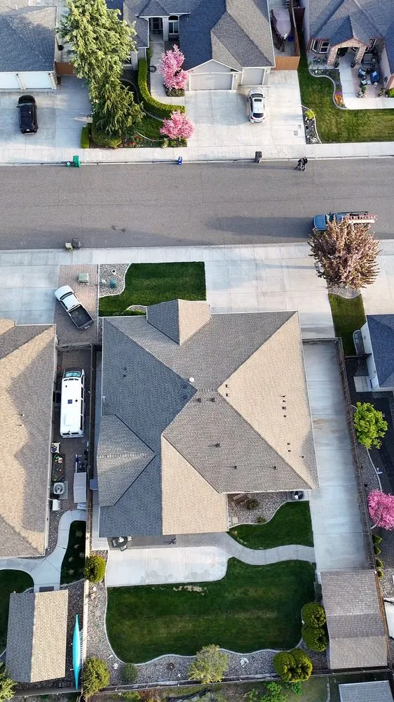 Slide of Evergreen Roofing & Construction