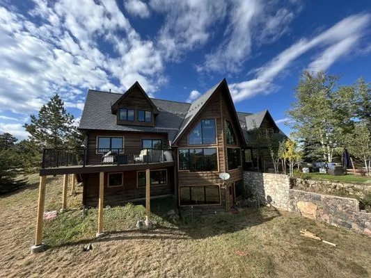 Evergreen Tile Roofing Logo