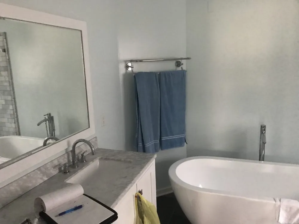 Slide of Everlast Construction & Painting