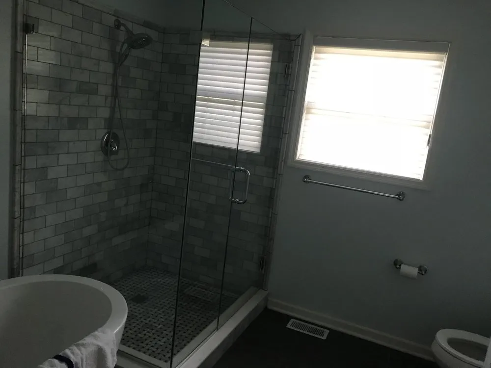 Slide of Everlast Construction & Painting