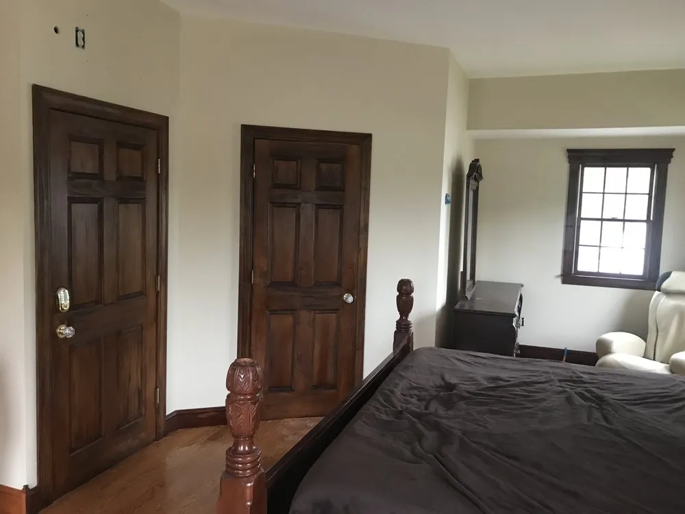 Slide of Everlast Construction & Painting