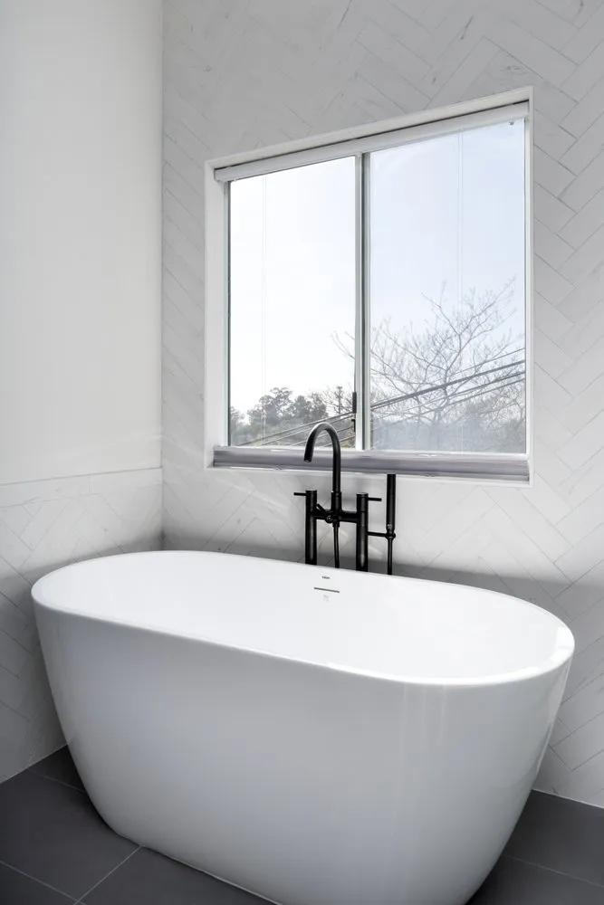 Slide of Everlast Construction