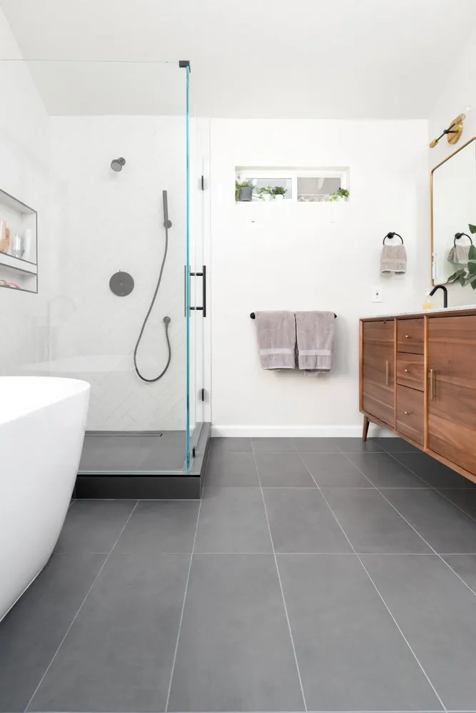 Slide of Everlast Construction