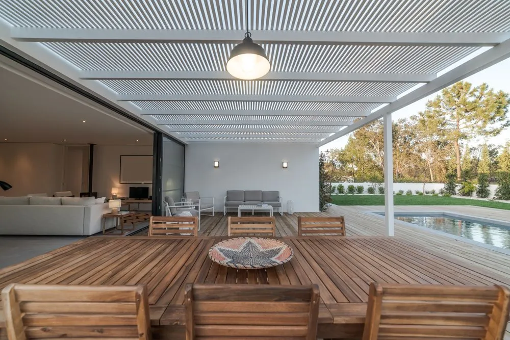 Slide of Everlast Construction