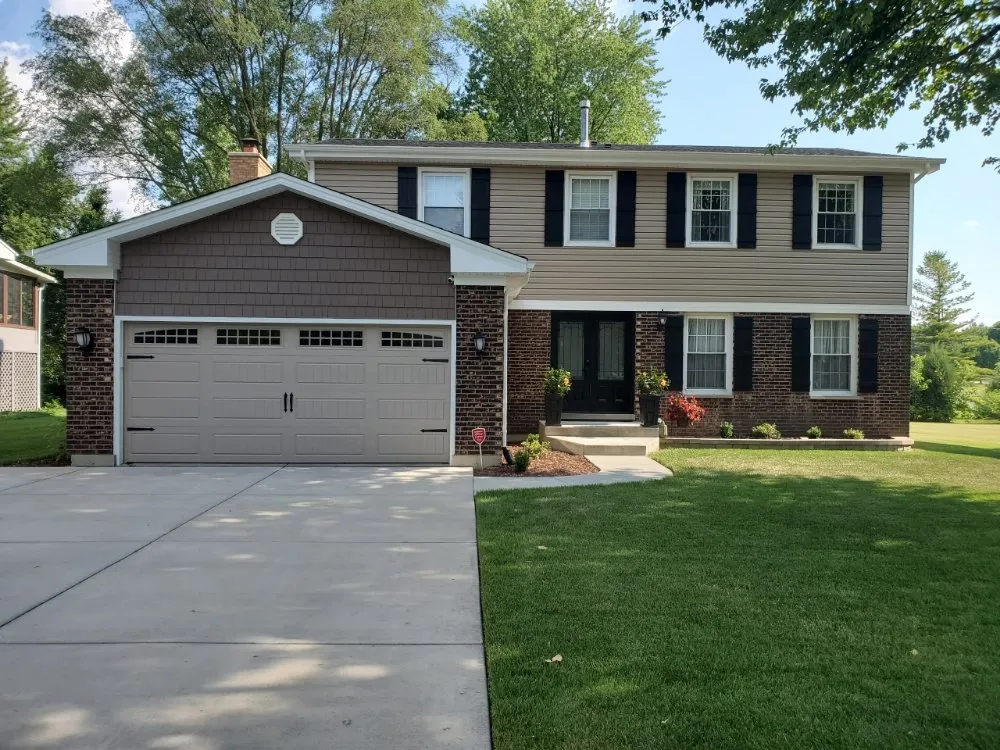 Slide of Everlast Exteriors Of Illinois