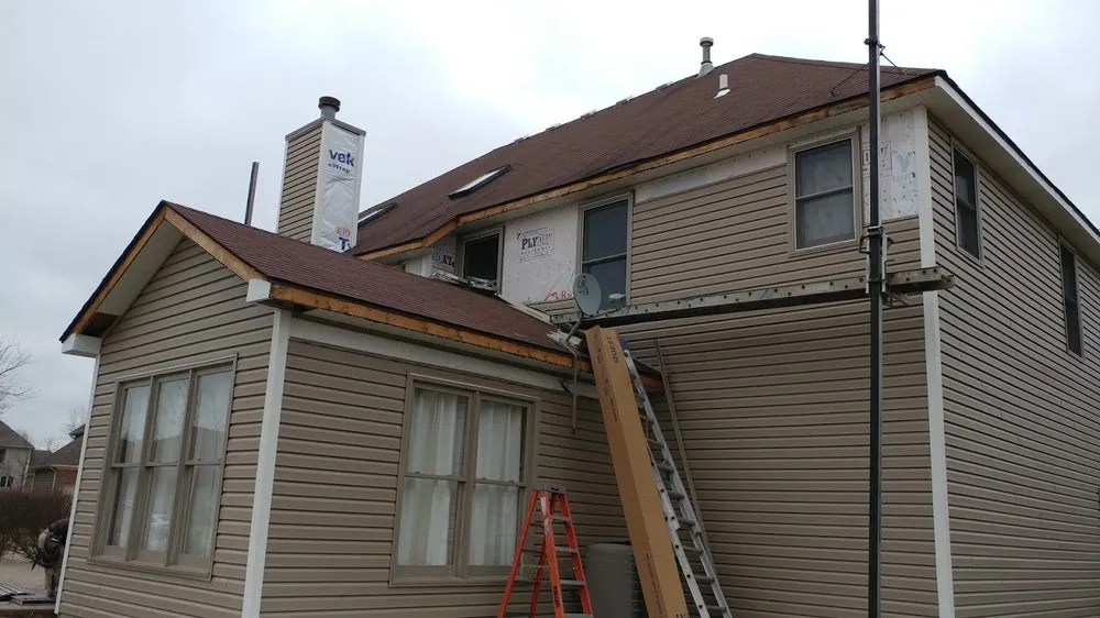 Slide of Everlast Exteriors Of Illinois