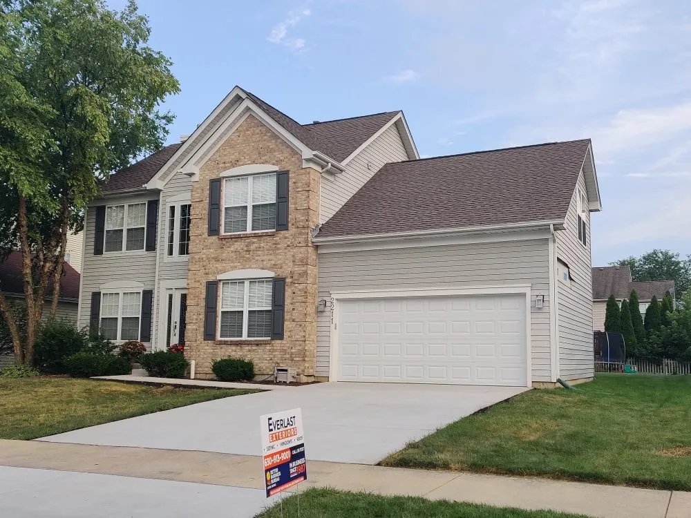 Slide of Everlast Exteriors Of Illinois