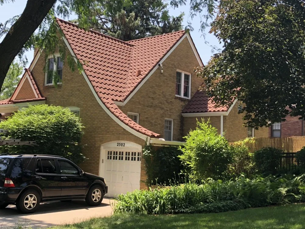 Slide of Everlast Exteriors