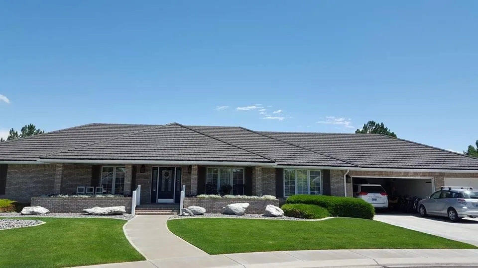 Slide of Everlast Metal