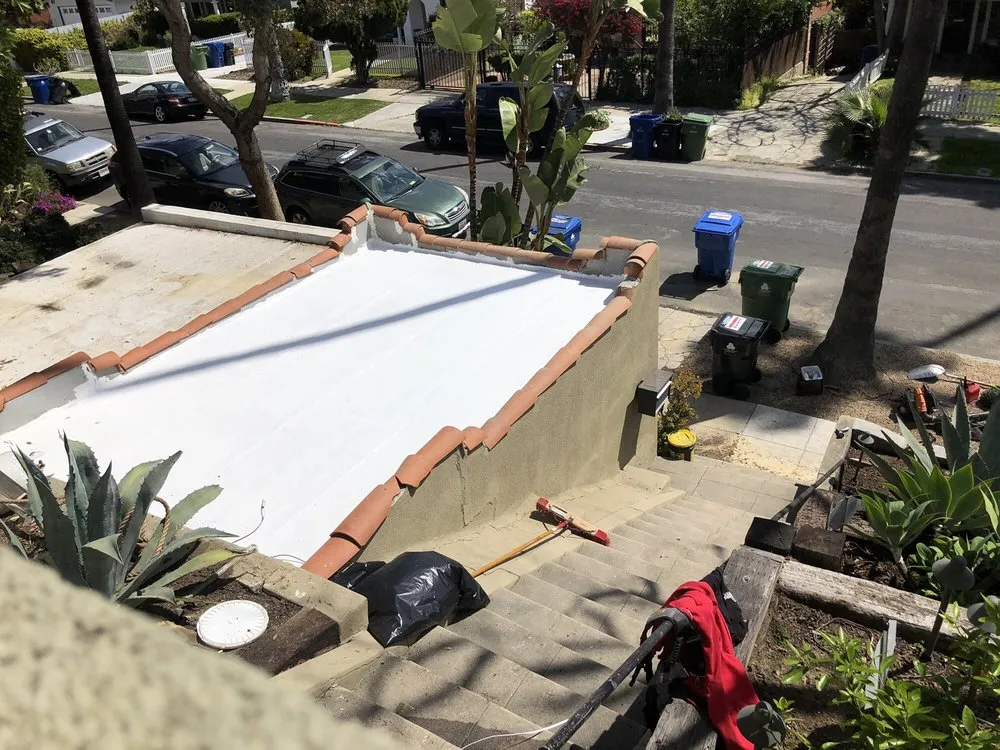 Slide of Everlast Roofing and Gutters