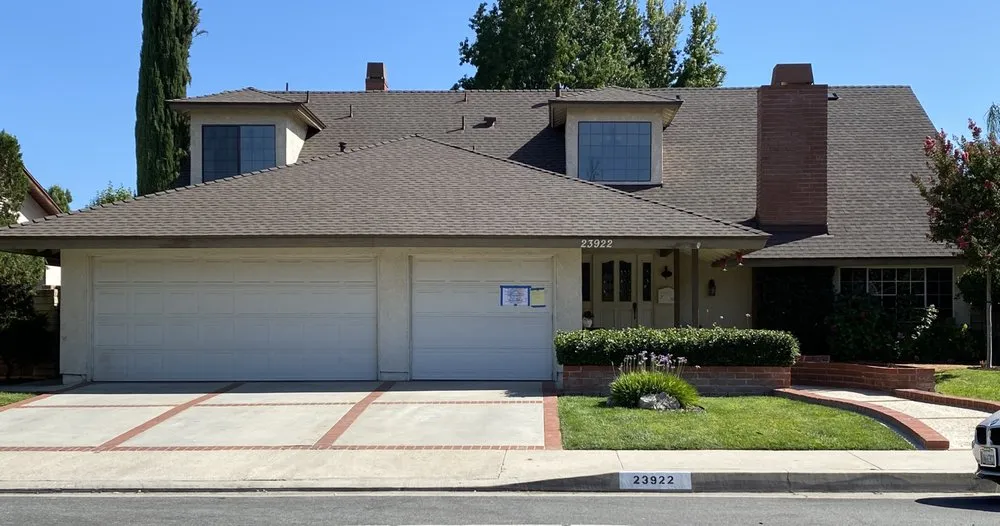 Slide of Everlast Roofing and Gutters