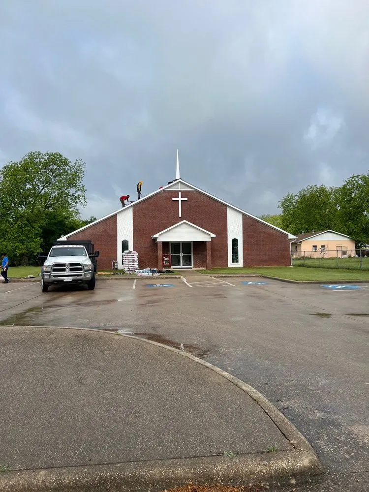 Slide of Everlasting Roofing & Construction