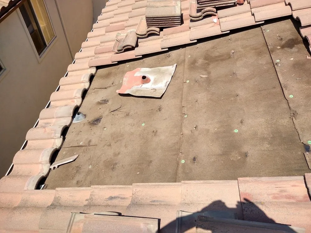 Slide of Everlasting Roofing Corp