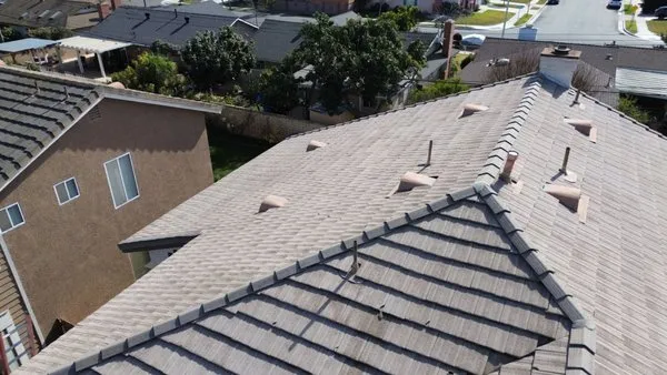 Everlasting Roofing Corp