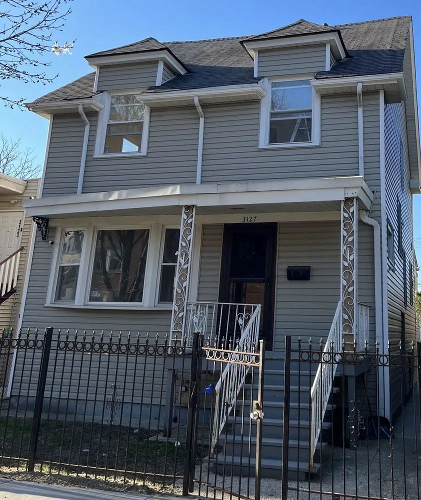 Slide of Ever’s Roofing