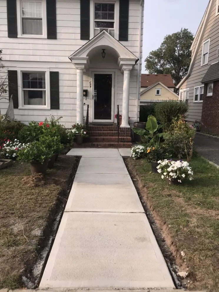 Slide of Everstone Construction