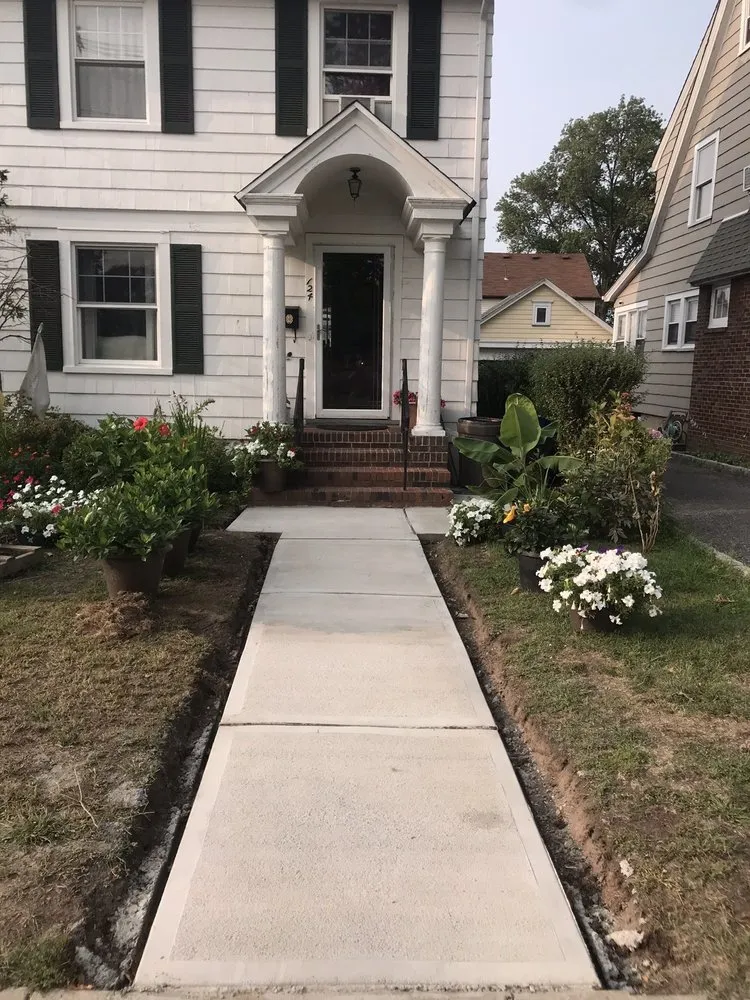 Slide of Everstone Construction