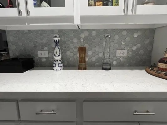 Exceeds Construction Logo