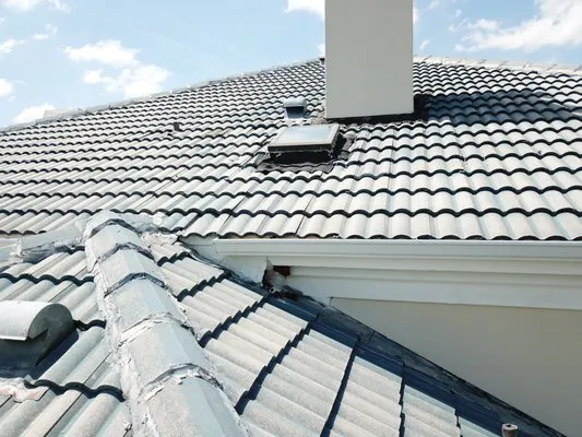 Excel Exteriors Logo