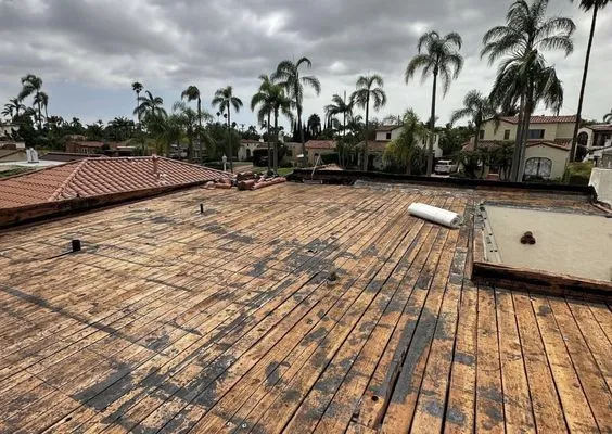 Exclusively Roofing Logo