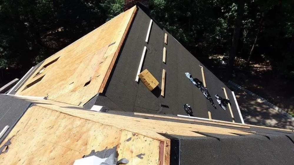 Slide of Executive Roofing Solutions